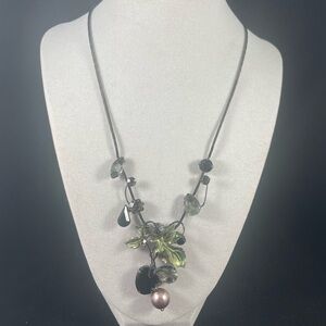 Leaf Necklace By NeoGlory